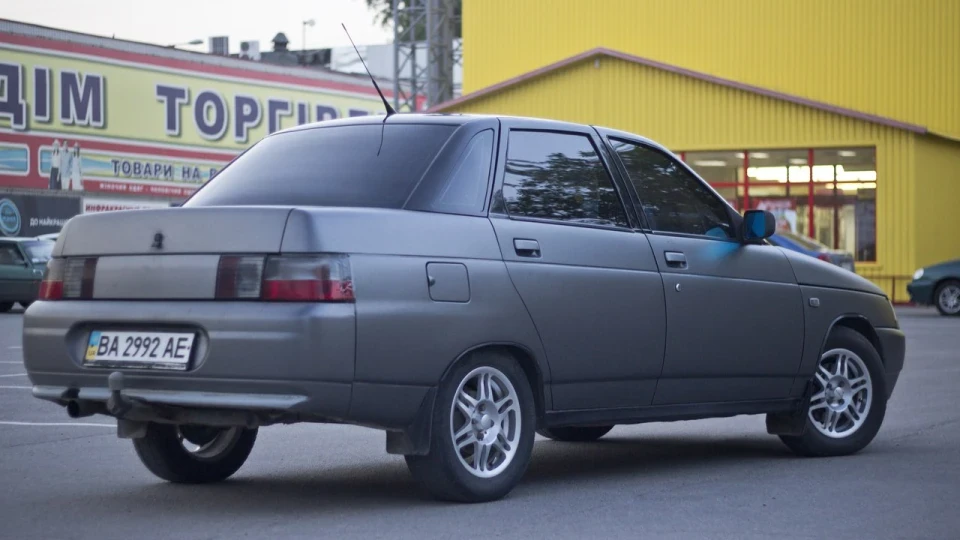 Lada 2110 Сірий Мат Антрацит 3