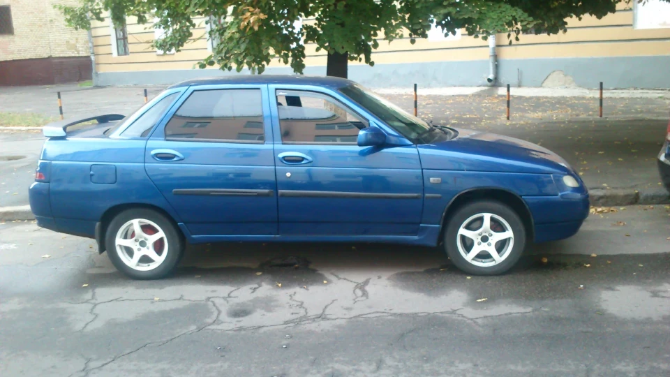 Lada 2110 Синій металік 3