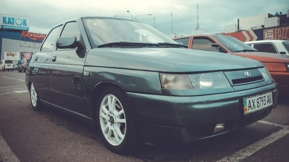 Lada 2110 суворо та просто 2