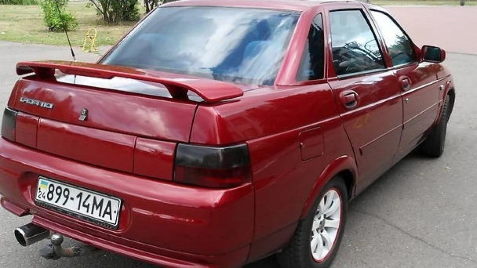 Lada 2110 Вишневий металік 3