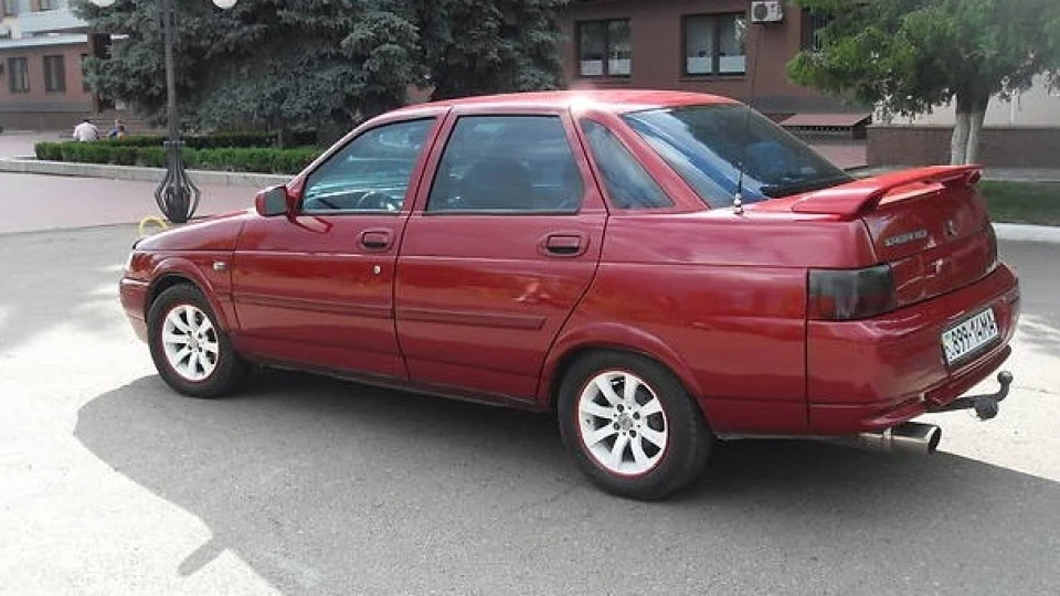 Lada 2110 Вишневий металік 4