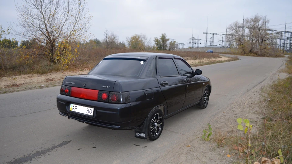 Lada 2110 X10 5