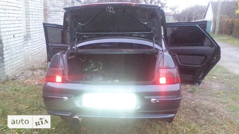 Lada 2110 зелений металік,1,5 2