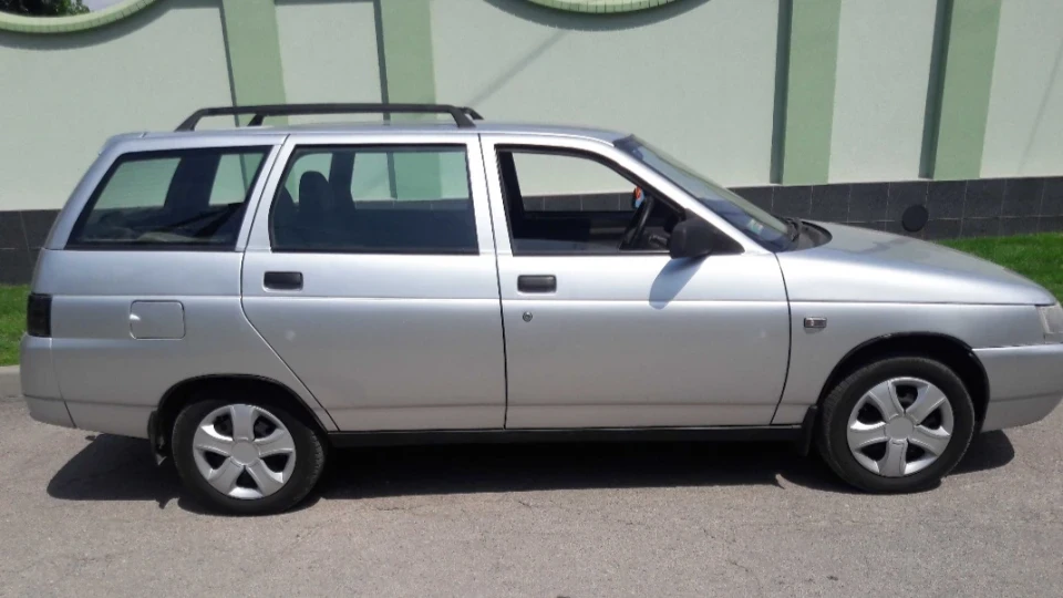 Lada 2111