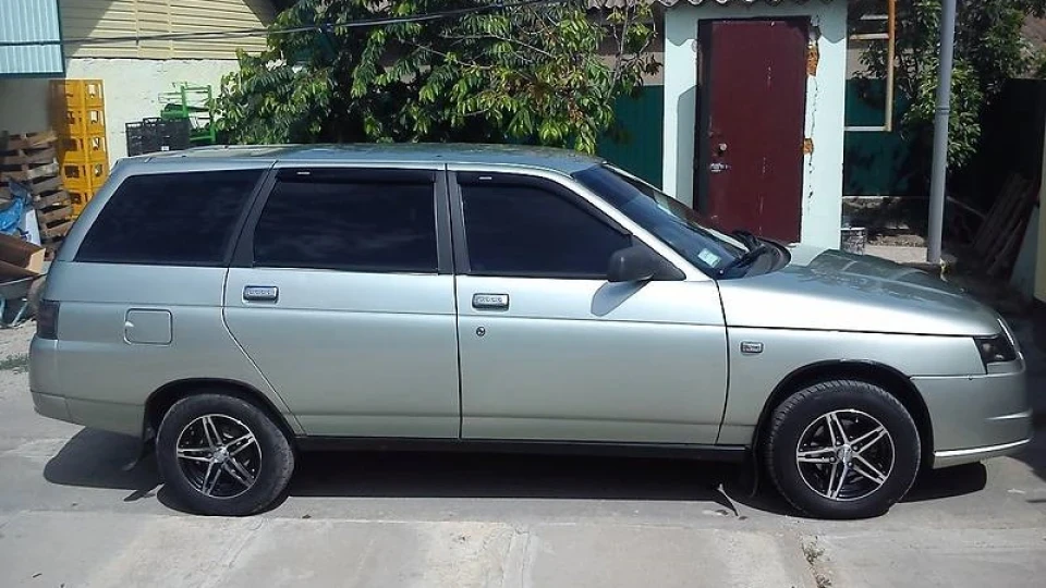 Lada 2111