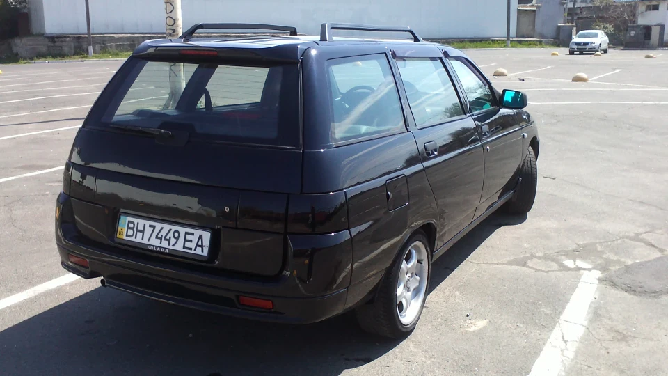 Lada 2111 4