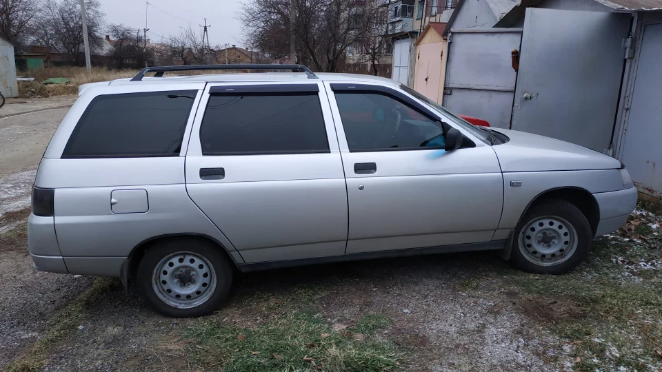Lada 2111