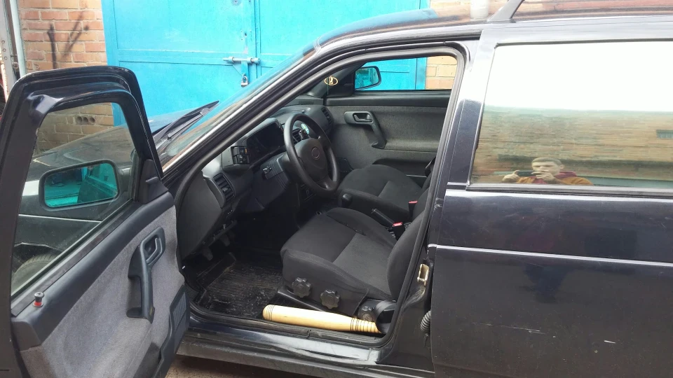 Lada 2111 4