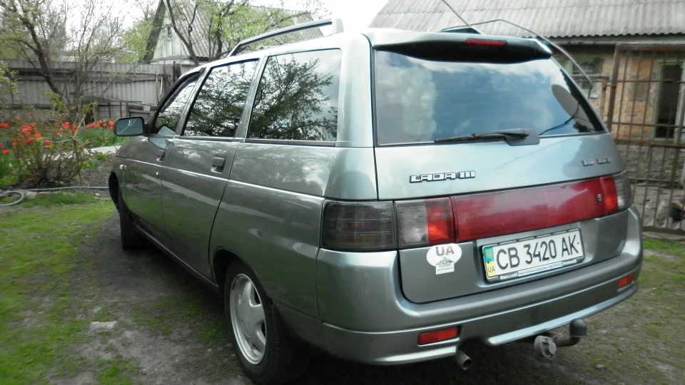 Lada 2111 4