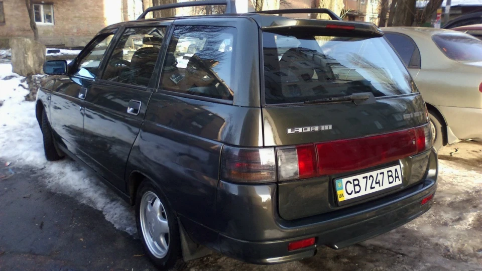 Lada 2111 1.6 16-valve