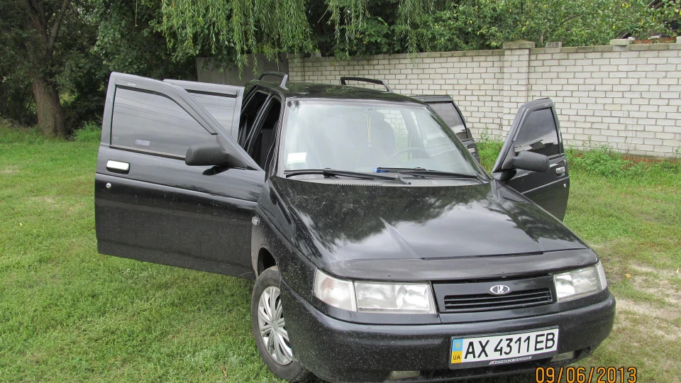 Lada 2111 чирка 2