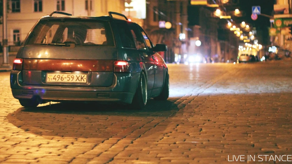 Lada 2111 Live in stance