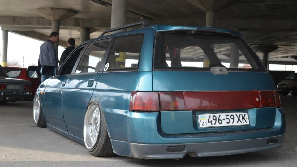 Lada 2111 Live in stance 3
