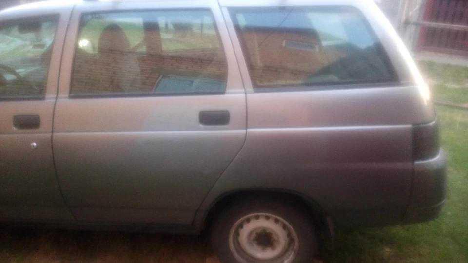 Lada 2111 Сріблястий вагончик 5