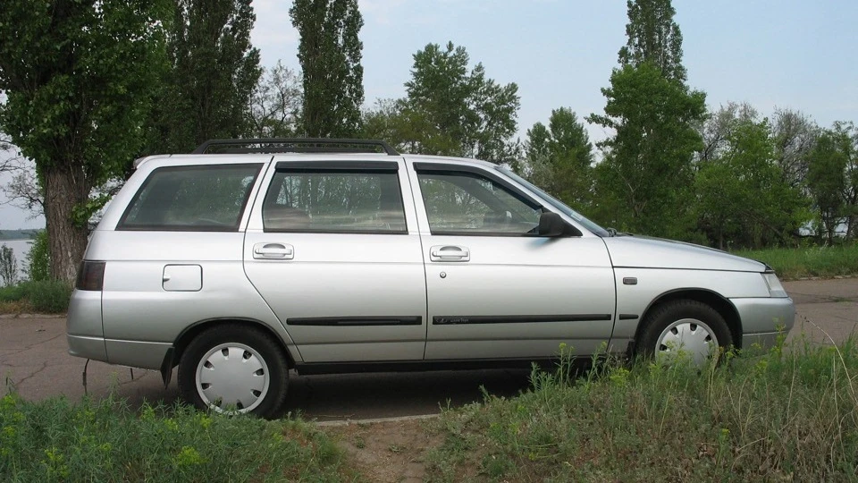 Lada 2111 SW (Sport Wagon) 3