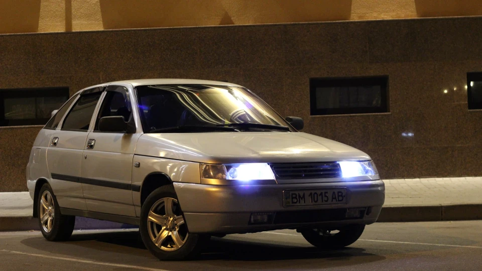 Lada 2112 4