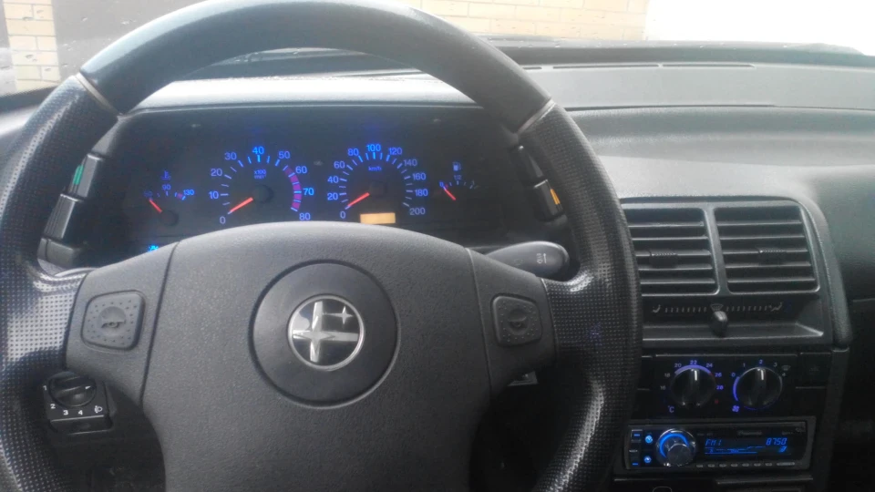 Lada 2112 4