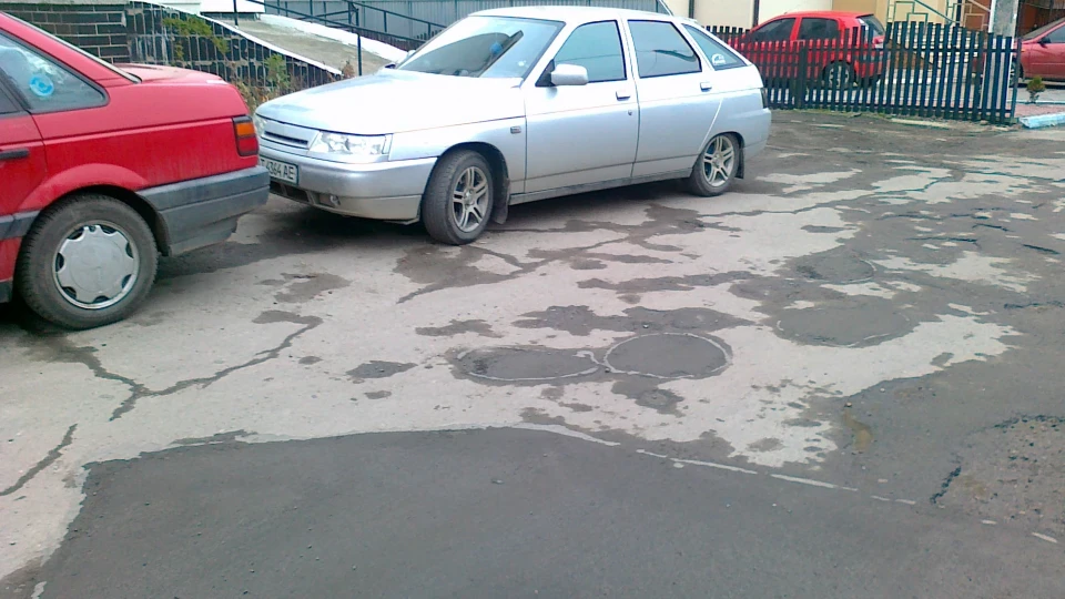 Lada 2112 black inside the process 5