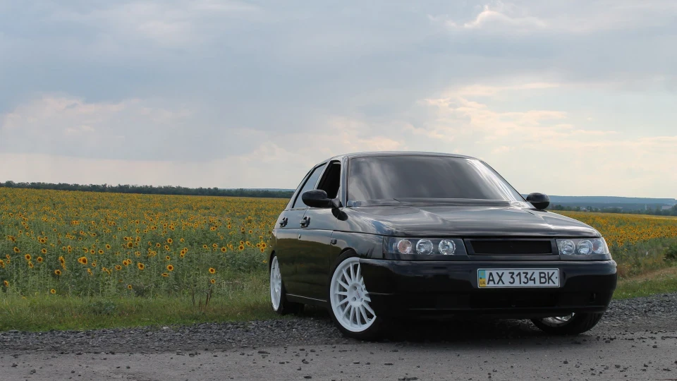 Lada 2112 BLACK (Космос) 2