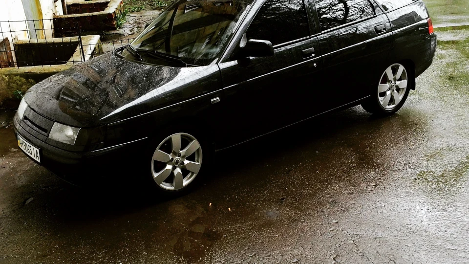 Lada 2112 black 4