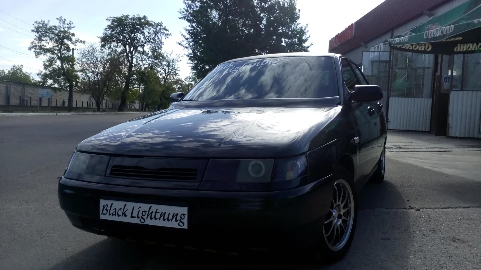 Lada 2112 Чорна блискавка 4