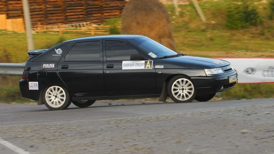 Lada 2112 Чорна куля
