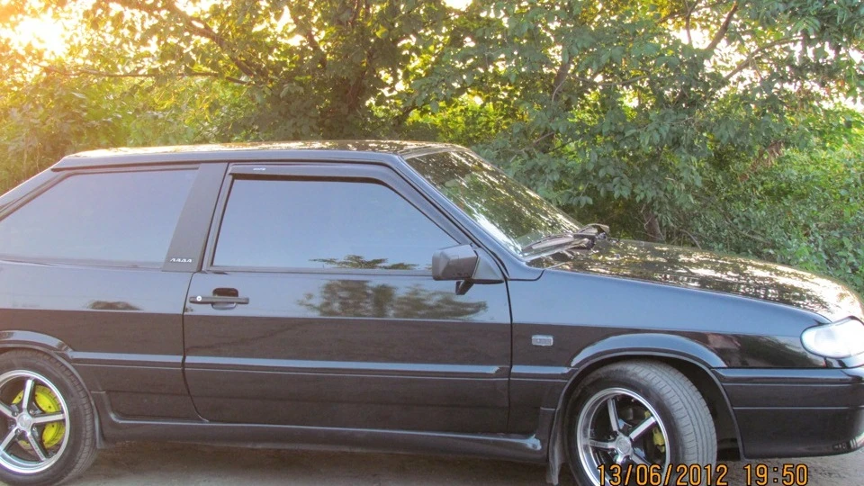 Lada 2113 Black-Star