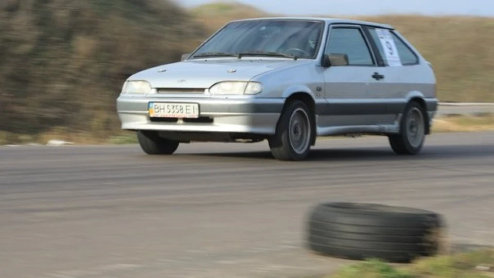 Lada 2113 двигун 21124 16v 2
