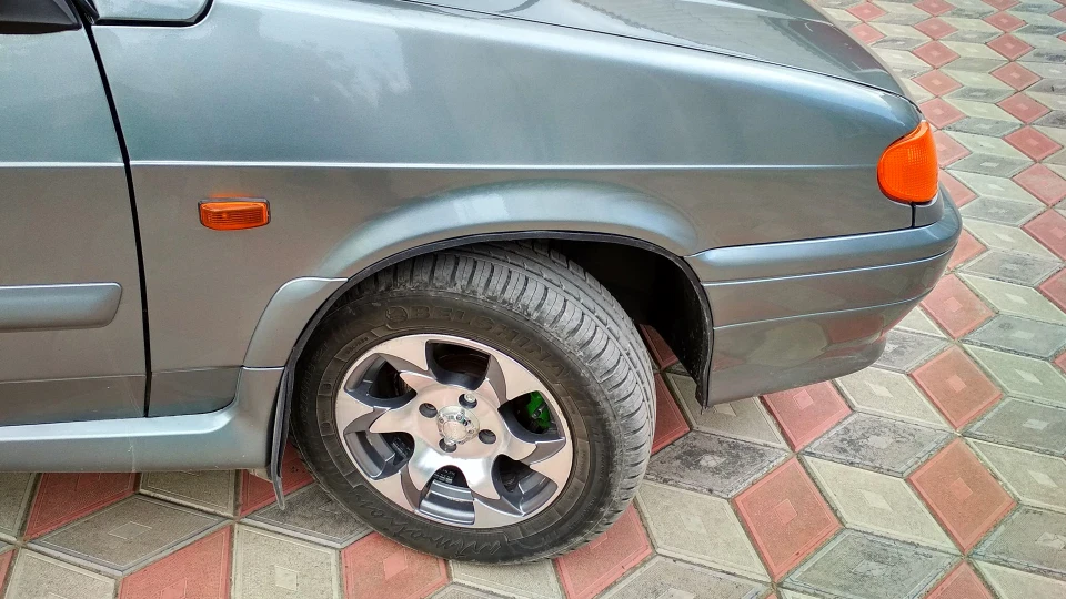 Lada 2114 4