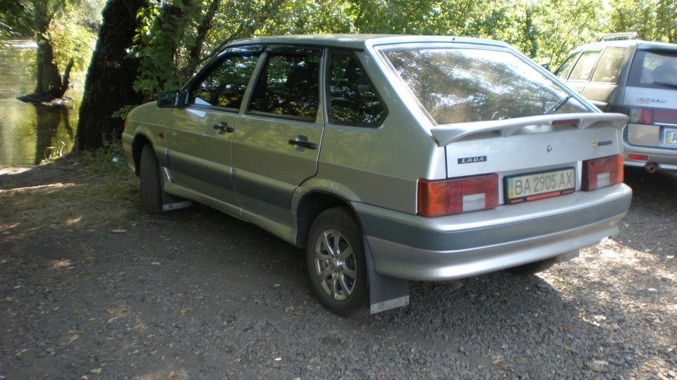 Lada 2114 1.5 * 5