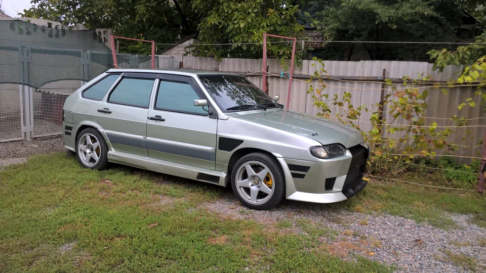 Lada 2114 1.6T 16v 3