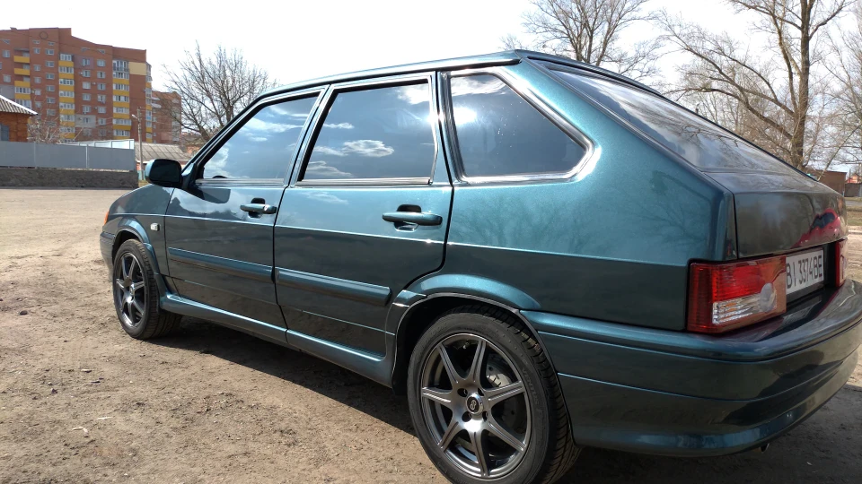Lada 2114 Green Forest 3