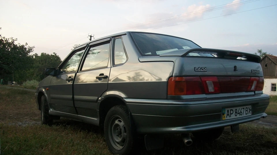 Lada 2115 3