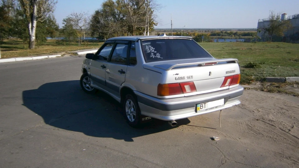 Lada 2115 4