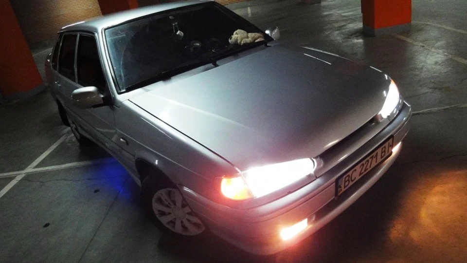 Lada 2115 4