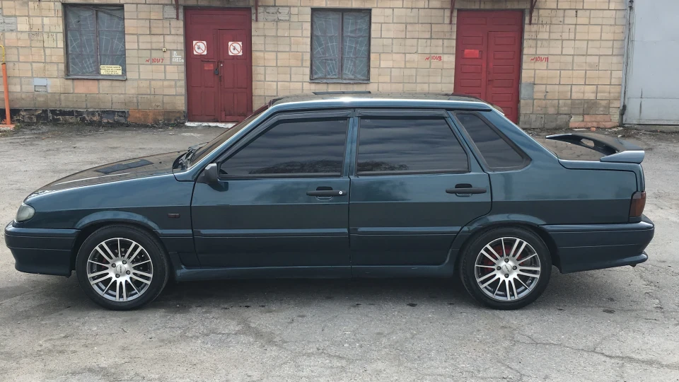 Lada 2115 3