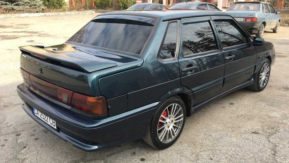 Lada 2115 4
