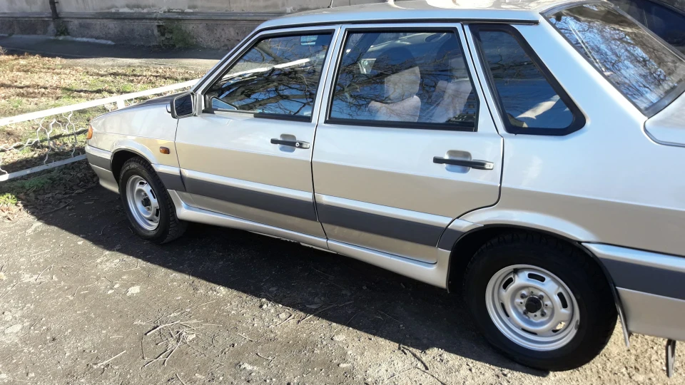 Lada 2115 3