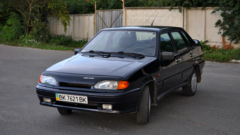 Lada 2115 4