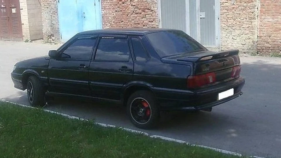 Lada 2115 4