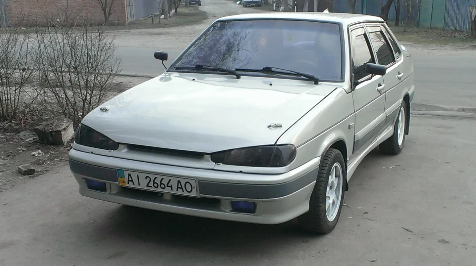 Lada 2115 4