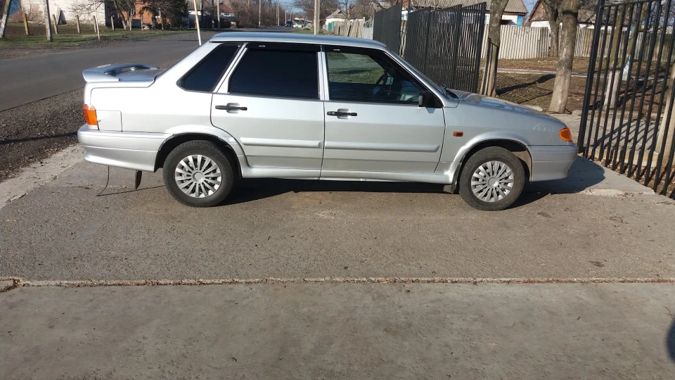 Lada 2115 2