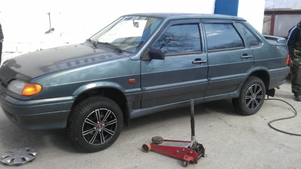 Lada 2115 3