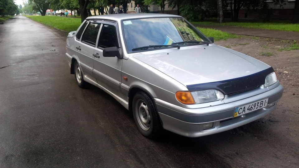 Lada 2115 4