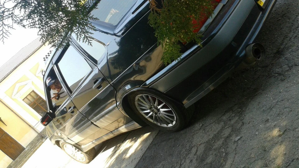 Lada 2115 4