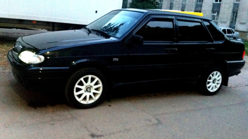 Lada 2115 3