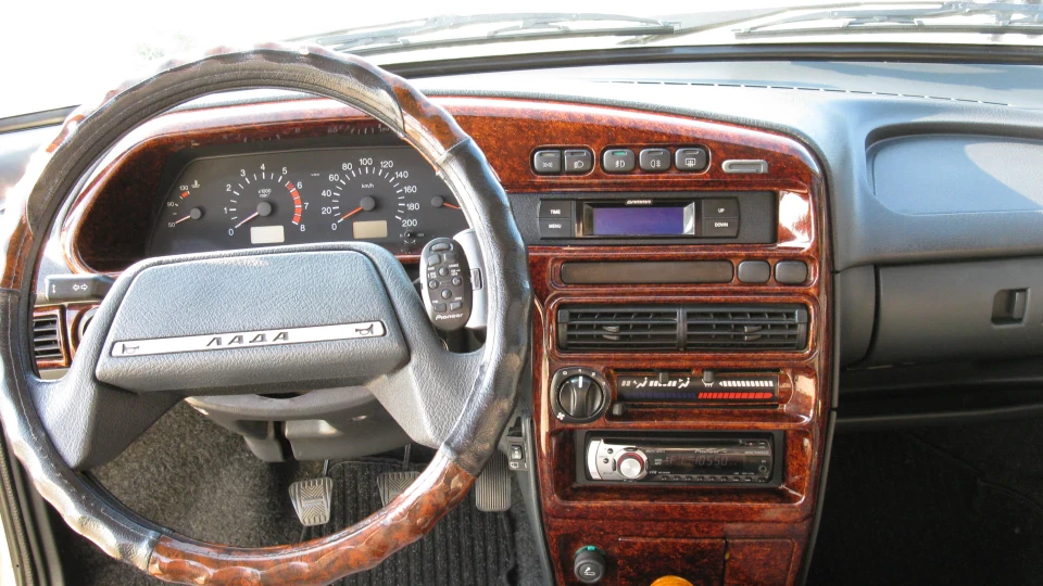 Lada 2115 3