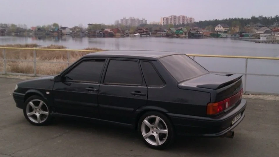 Lada 2115 3
