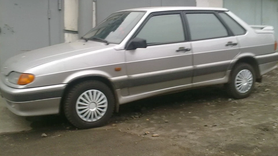 Lada 2115 4