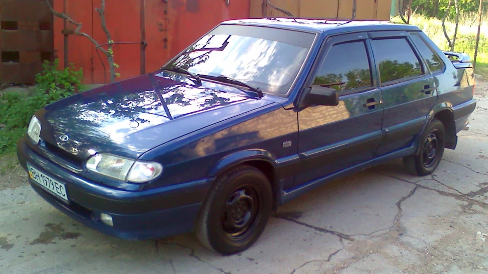 Lada 2115 4